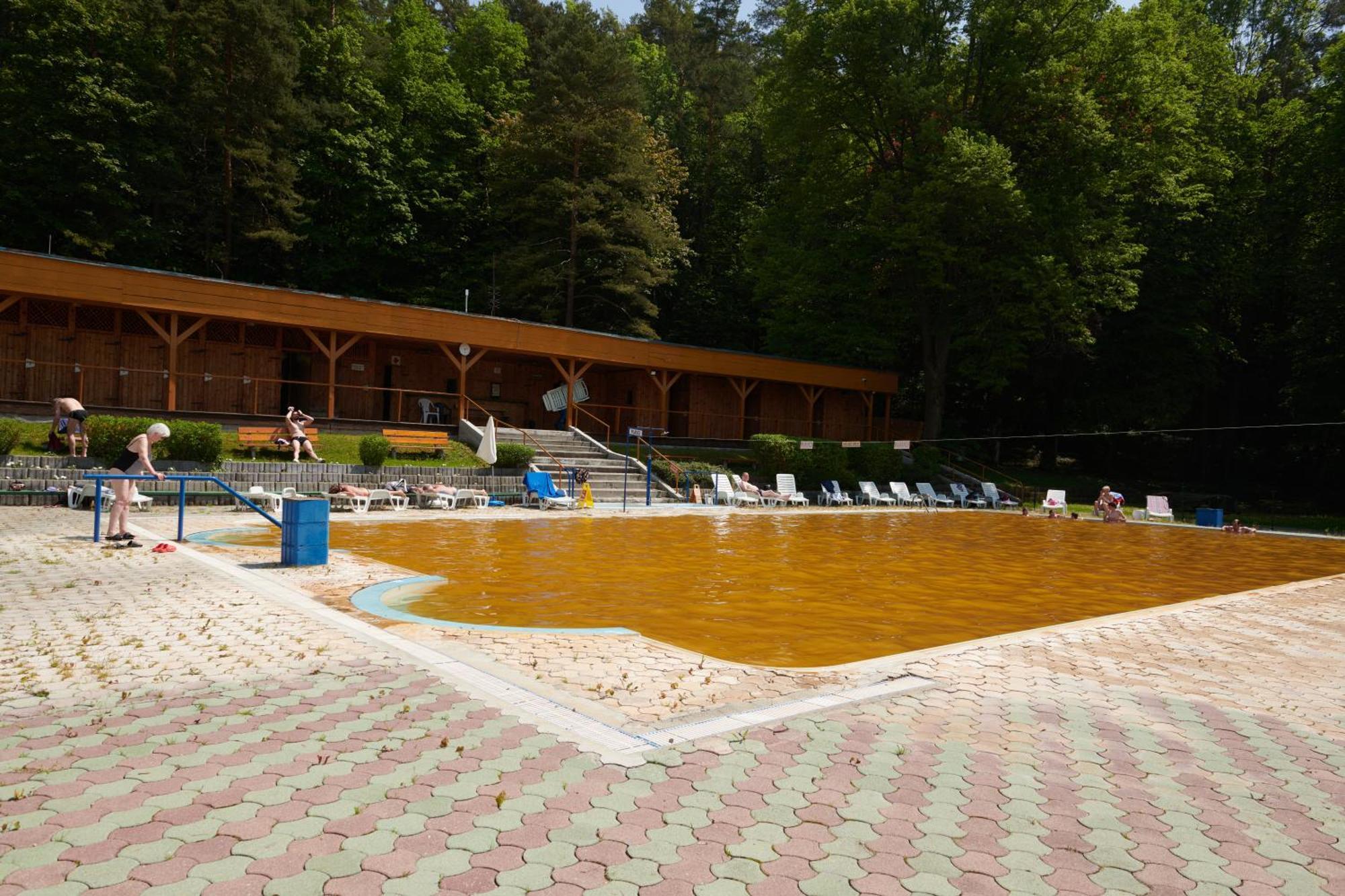 Hotel Palace - Kupele Szliács Kültér fotó