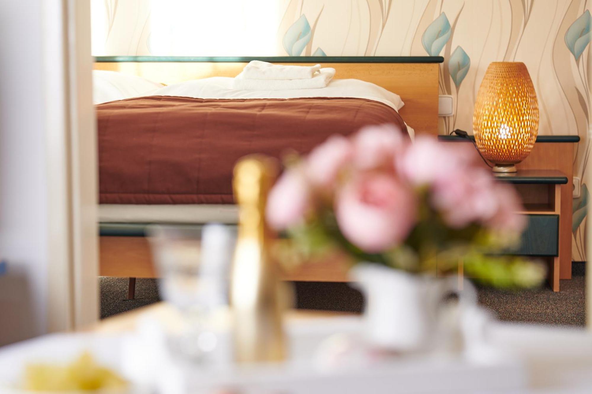 Hotel Palace - Kupele Szliács Kültér fotó